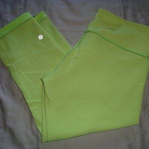 Lululemon Reversible Size 8 Crops